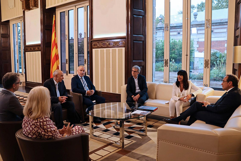 Parlament-4